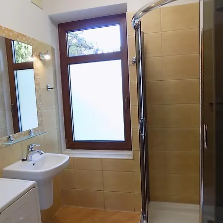 Trzy Izby, Przy Skoczni I Centrum *